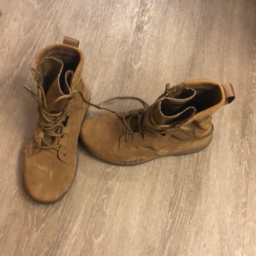 Nike combat boots